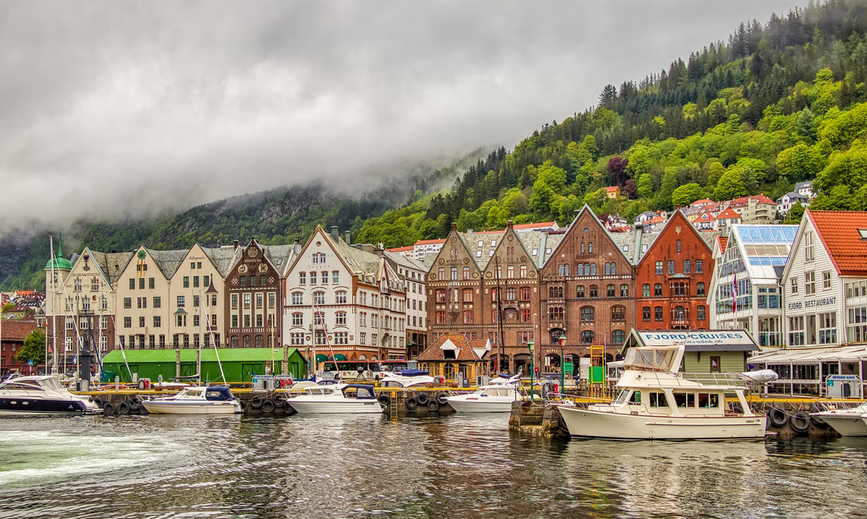 Deal alert: Round-trip airfare from the US to Norway is under $500. 