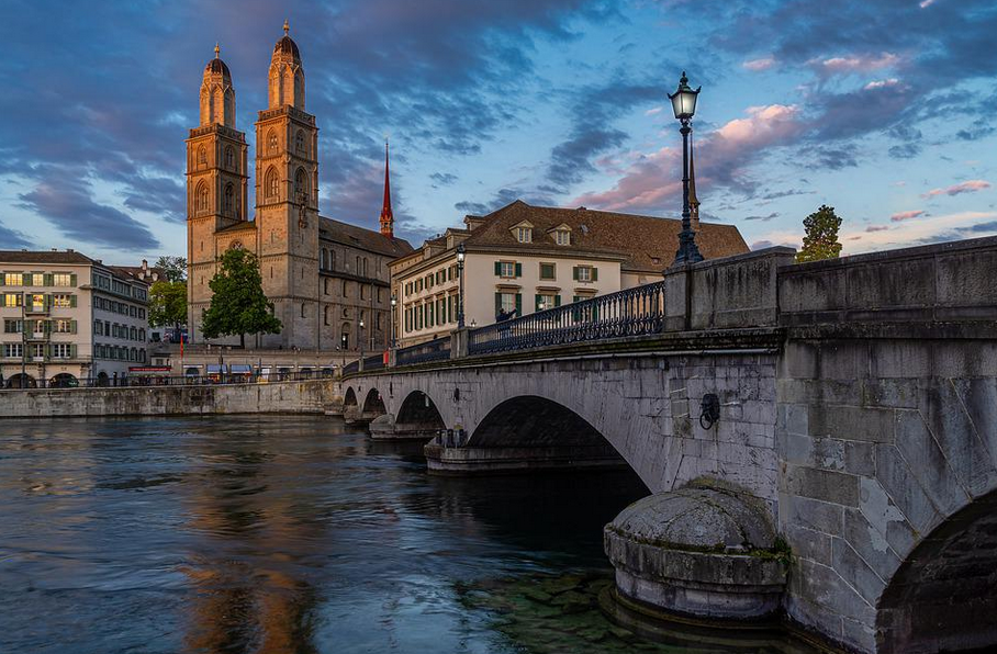 Deal alert: in November, fly business class on Delta to Zurich for just 50,000 miles. 