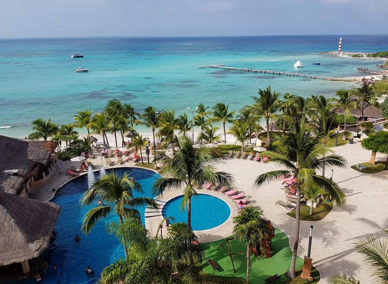 Flight specials to Cancun: Take advantage of the warmth this winter for less than $250 round-trip